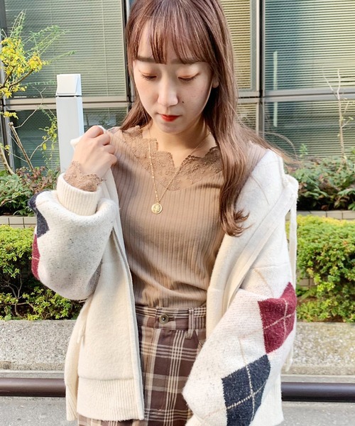 apres jour(アプレジュール)の「スカラップレースリブロンT【ZOZOTOWN限定アイテム】(Tシャツ/カットソー・レディース・ブラック/オフホワイト/モカ・フリー)」の8枚目の写真