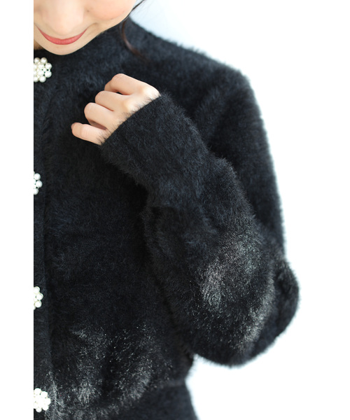 cawaii（カワイイ）の「（黒）パールの花ボタン輝くファーショートカーディガン（カーディガン/ボレロ・レディース・ブラック・FREE）」の20枚目の写真