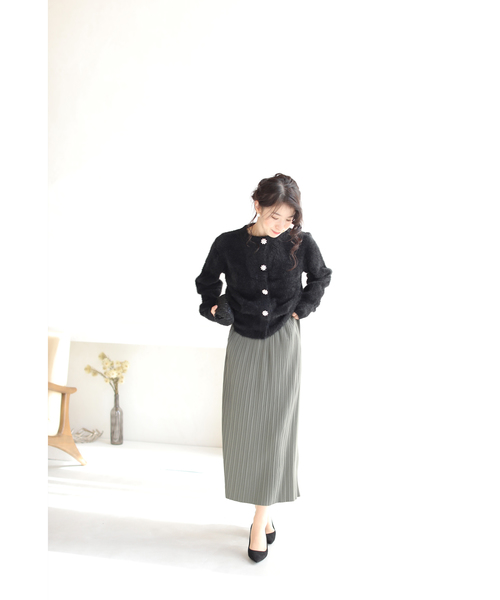 cawaii（カワイイ）の「（黒）パールの花ボタン輝くファーショートカーディガン（カーディガン/ボレロ・レディース・ブラック・FREE）」の21枚目の写真