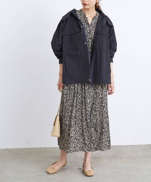 ADAM ET ROPE'（アダムエロペ）の「【WEB限定】マウンテンパーカー（マウンテンパーカー・レディース・ベージュ/ネイビー/キナリ・FREE）」の16枚目の写真