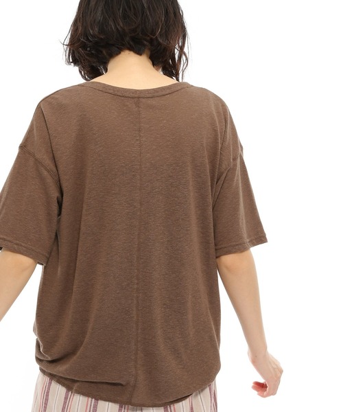 LAKOLE（ラコレ）の「リネンMIXボクシーTシャツ / LAKOLE（Tシャツ/カットソー・レディース・ホワイト/サンドグレー/レッド/ネイビー/ブラック/ブラウン・SMALL/MEDIUM）」の20枚目の写真