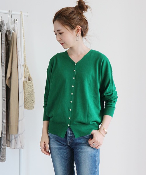 AMERICAN HOLIC（アメリカンホリック）の「Vネック2WAYニットカーディガン　＊〇（カーディガン/ボレロ・レディース・ブラック/ネイビー/ベージュ/イエロー/グリーン/ピンク/アイボリー・MEDIUM/LARGE）」の4枚目の写真