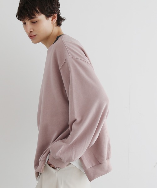 LILL(リル)の「スモーキートーンドロップショルダー袖ボリュームサイドスリットクルースウェット(スウェット・メンズ・ブルー/グリーン/ライトピンク/ダークグレー/オレンジ系その他・M/L/S)」の5枚目の写真