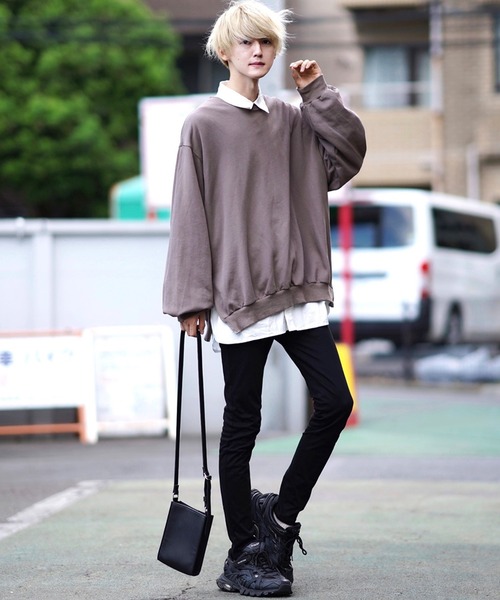 LILL(リル)の「スモーキートーンドロップショルダー袖ボリュームサイドスリットクルースウェット(スウェット・メンズ・ブルー/グリーン/ライトピンク/ダークグレー/オレンジ系その他・M/L/S)」の21枚目の写真