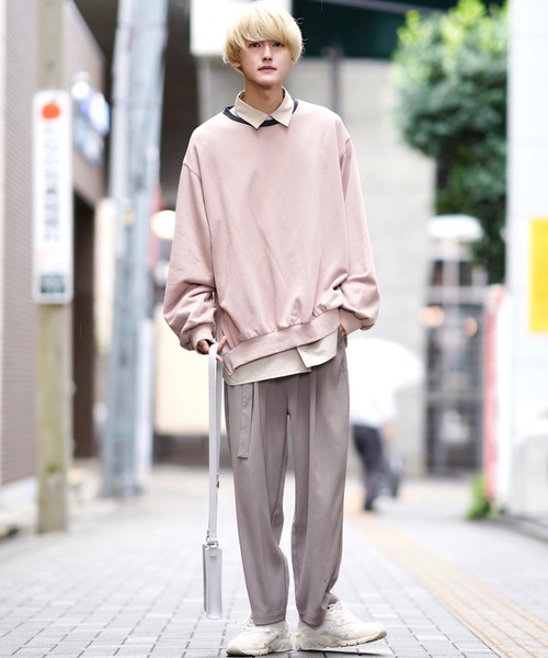 LILL(リル)の「スモーキートーンドロップショルダー袖ボリュームサイドスリットクルースウェット(スウェット・メンズ・ブルー/グリーン/ライトピンク/ダークグレー/オレンジ系その他・M/L/S)」の16枚目の写真