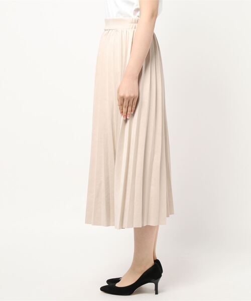 CHARM BERRY TIC(チャームベリーチック)の「スウェードポンチ アコーディオンプリーツスカート(スカート・レディース・アイボリー/ピンク/ベージュ/カーキ/ブラック・M/L)」の6枚目の写真
