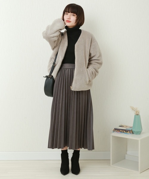 CHARM BERRY TIC(チャームベリーチック)の「スウェードポンチ アコーディオンプリーツスカート(スカート・レディース・アイボリー/ピンク/ベージュ/カーキ/ブラック・M/L)」の20枚目の写真