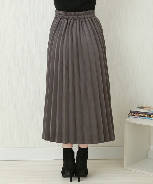 CHARM BERRY TIC(チャームベリーチック)の「スウェードポンチ アコーディオンプリーツスカート(スカート・レディース・アイボリー/ピンク/ベージュ/カーキ/ブラック・M/L)」の17枚目の写真
