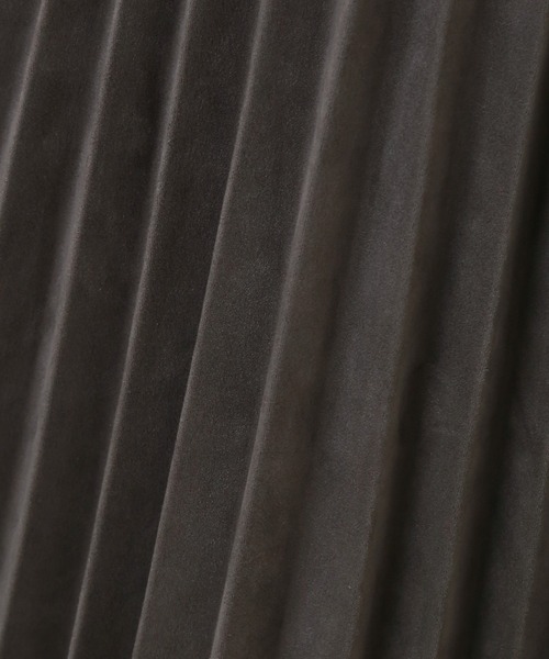 CHARM BERRY TIC(チャームベリーチック)の「スウェードポンチ アコーディオンプリーツスカート(スカート・レディース・アイボリー/ピンク/ベージュ/カーキ/ブラック・M/L)」の12枚目の写真