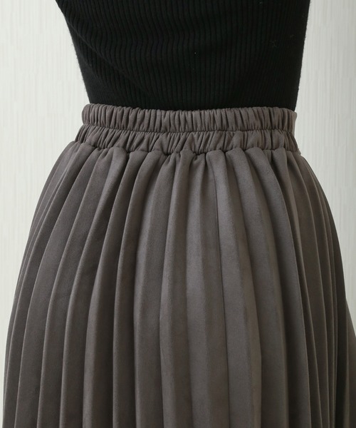 CHARM BERRY TIC(チャームベリーチック)の「スウェードポンチ アコーディオンプリーツスカート(スカート・レディース・アイボリー/ピンク/ベージュ/カーキ/ブラック・M/L)」の14枚目の写真