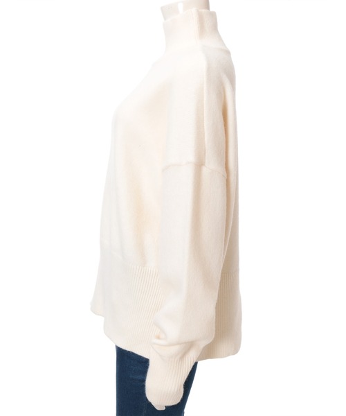 fifth(フィフス)の「バックスリットタートルニット(ニット/セーター・レディース・オフホワイト/ブルー/ブラック・MEDIUM)」の6枚目の写真