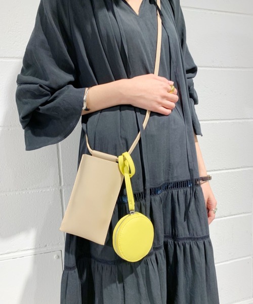 SHENERY（シーナリー）の「バイカラーミニショルダー（ショルダーバッグ・レディース・グレー/ベージュ/ブラック・FREE）」の3枚目の写真