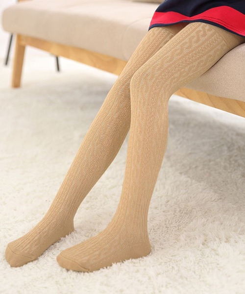 TeddyShop（テディショップ）の「キッズ ケーブル編みストレッチタイツ（タイツ/ストッキング・キッズ・チャコールグレー/ワインレッド/ベージュ/グレー/ラベンダー/パープル/ピンク/ネイビー/ブラック/ホワイト・95/135/125/115/105）」の5枚目の写真