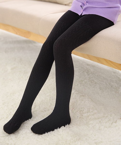 TeddyShop（テディショップ）の「キッズ ケーブル編みストレッチタイツ（タイツ/ストッキング・キッズ・チャコールグレー/ワインレッド/ベージュ/グレー/ラベンダー/パープル/ピンク/ネイビー/ブラック/ホワイト・95/135/125/115/105）」の2枚目の写真