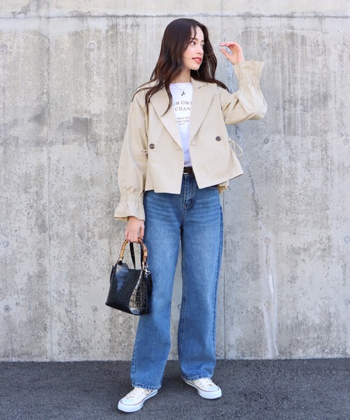 BLUEEAST(ブルーイースト)の「キャンディースリーブショートトレンチ(トレンチコート・レディース・ベージュ/カーキ・MEDIUM)」の6枚目の写真