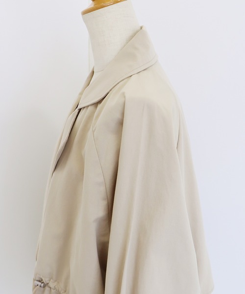 BLUEEAST(ブルーイースト)の「キャンディースリーブショートトレンチ(トレンチコート・レディース・ベージュ/カーキ・MEDIUM)」の18枚目の写真