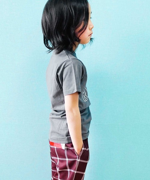 THE CASUAL（カジュアル）の「プリント半袖Tシャツ カットソー キッズ（Tシャツ/カットソー・キッズ・ベージュ/グレー系/オレンジ/ミント/チャコール/ラベンダー/ブラック/杢グレー/オフホワイト/モカ・150cm/140cm/130cm/110cm/120cm/160cm/100cm）」の18枚目の写真
