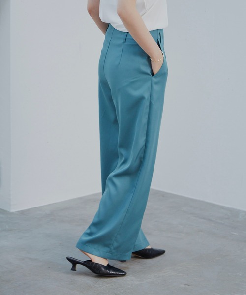 Happy John（ハッピージョン）の「センタースリットカラーパンツ（その他パンツ・レディース・ブラック/グリーン/マスタード・SMALL/MEDIUM）」の2枚目の写真