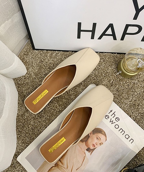 me+em select（ミームセレクト）の「【数量限定販売】Ｖカットスクエアトゥミュールサンダル（サンダル・レディース・ブラック/グリーン/ホワイト・23.5/24.5/24/23）」の2枚目の写真