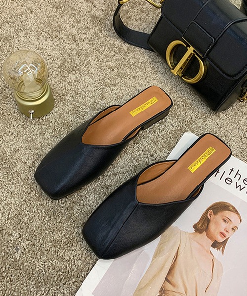 me+em select（ミームセレクト）の「【数量限定販売】Ｖカットスクエアトゥミュールサンダル（サンダル・レディース・ブラック/グリーン/ホワイト・23.5/24.5/24/23）」の3枚目の写真