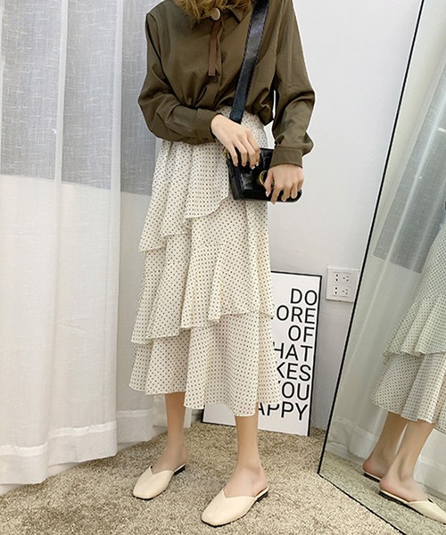 me+em select（ミームセレクト）の「【数量限定販売】Ｖカットスクエアトゥミュールサンダル（サンダル・レディース・ブラック/グリーン/ホワイト・23.5/24.5/24/23）」の8枚目の写真