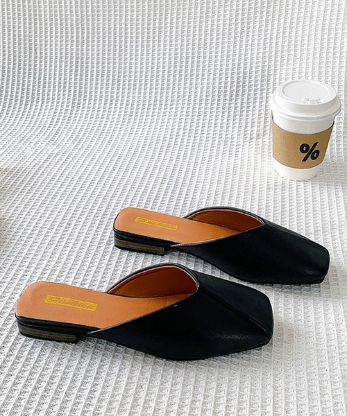 me+em select（ミームセレクト）の「【数量限定販売】Ｖカットスクエアトゥミュールサンダル（サンダル・レディース・ブラック/グリーン/ホワイト・23.5/24.5/24/23）」の16枚目の写真