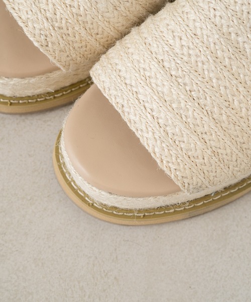 Kastane(カスタネ)の「厚底カラージュートサンダル(サンダル・レディース・ブラック/アイボリー・36/38/37)」の13枚目の写真