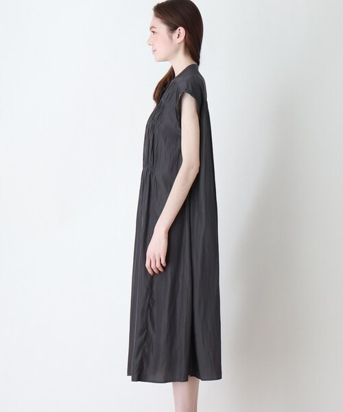 DRESKIP（ドレスキップ）の「◆サテンギャザ－ロングワンピース（ワンピース・レディース・オフホワイト/グレー系その他/ブラウン系その他/オレンジ・02/03）」の12枚目の写真