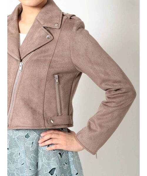 MERCURYDUO(マーキュリーデュオ)の「フェイクスエードライダースジャケット(テーラードジャケット・レディース・ブラウン/アイボリー・FREE)」の15枚目の写真