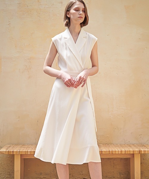 ACUD（アクド）の「【ACUD 】スリーブレステイラード ラップワンピース / Sleeveless Tailored Wrap One-Piece（シャツワンピース・レディース・ホワイト/ブラック/ブルー・SMALL/MEDIUM）」の2枚目の写真