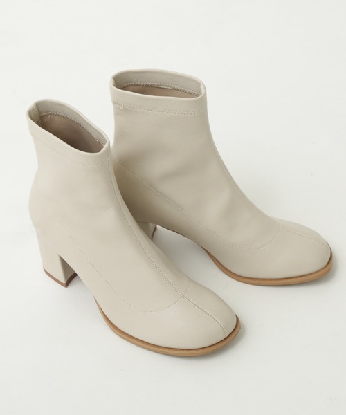 RAY CASSIN（レイカズン）の「ストレッチオブリークブーツ（ブーツ・レディース・ブラック/ベージュ/ブラウン/キナリ・SMALL/MEDIUM/LARGE）」の2枚目の写真