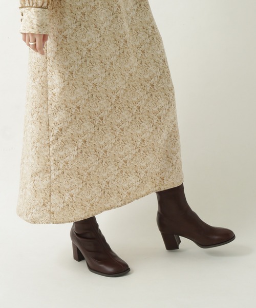 RAY CASSIN（レイカズン）の「ストレッチオブリークブーツ（ブーツ・レディース・ブラック/ベージュ/ブラウン/キナリ・SMALL/MEDIUM/LARGE）」の9枚目の写真