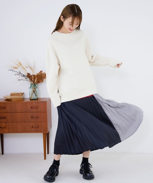 MILKFED.(ミルクフェド)の「COLORBLOCK PLEATED SKIRT(スカート・レディース・ブラック/ネイビー/グリーン・ONE SIZE)」の17枚目の写真