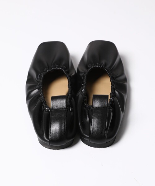 FREAK'S STORE（フリークスストア）の「▽【WEB限定】スクエアトゥギャザーバレエシューズ（バレエシューズ・レディース・ブラック/ダークブラウン/ナチュラル・23.5cm/24.0cm/25.0cm/22.5cm/24.5cm/23.0cm）」の10枚目の写真