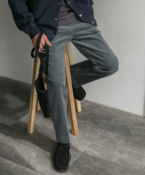 URBAN RESEARCH DOORS（アーバンリサーチドアーズ）の「コーデュロイ テーパードトラウザー（その他パンツ・メンズ・ブラウン/グレー系その他/ブルー系その他/チャコールグレー・38/36/40）」の12枚目の写真