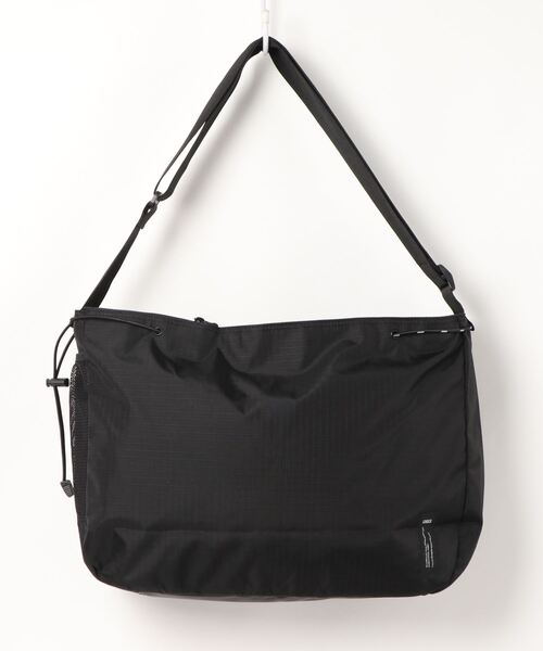CHUCK(チャック)の「【UNISEX】CHUCK/ミディCross Bag 2238925(ショルダーバッグ・レディース・ブラック・FREE)」の11枚目の写真