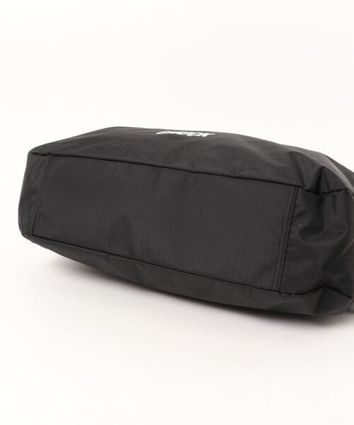 CHUCK(チャック)の「【UNISEX】CHUCK/ミディCross Bag 2238925(ショルダーバッグ・レディース・ブラック・FREE)」の12枚目の写真