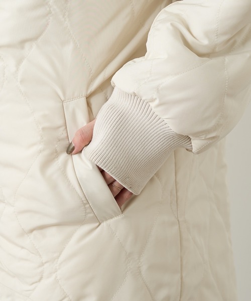 Omekashi（オメカシ）の「リバーシブルキルティングコート（ノーカラーコート・レディース・オフホワイト/ブラック・FREE）」の15枚目の写真