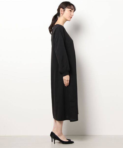 rps（アールピーエス）の「裏起毛カットジョーゼットフレアーワンピース（ワンピース・レディース・ブラック/グレー/カーキ・M）」の17枚目の写真