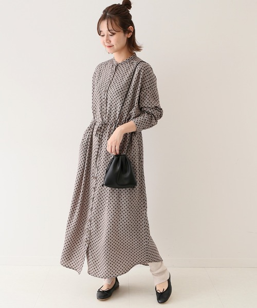 SLOBE IENA(スローブイエナ)の「Smallpattern シャツワンピース【手洗い可能】◆(ワンピース・レディース・ネイビー/ブラウン・FREE)」の14枚目の写真
