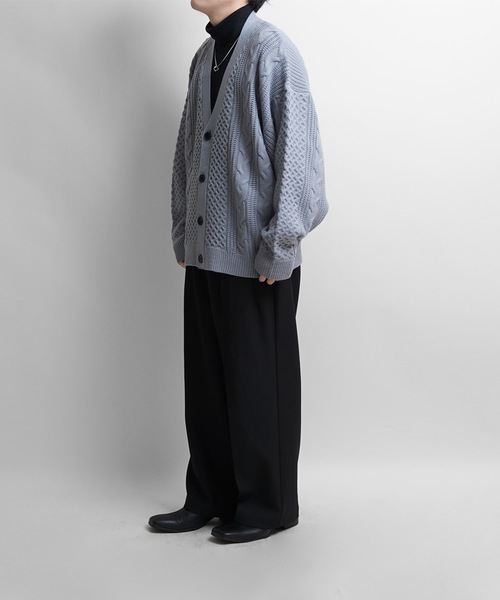 Confirm(コンファーム)の「オーバーサイズ ボリュームニット ケーブルカーディガン【Confirm】(カーディガン/ボレロ・メンズ・ブラック/ブラウン/サックスブルー/オレンジ/ブルー/ナチュラル/ブラック系その他/アッシュブラウン/モカ/グリーン・M/L)」の15枚目の写真