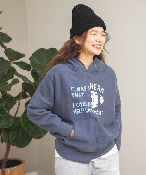 niko and...(ニコアンド)の「裏毛リメイクライクロゴパーカー(パーカー・レディース・ホワイト/グレー/モカ/ネイビー・MEDIUM/LARGE)」の4枚目の写真