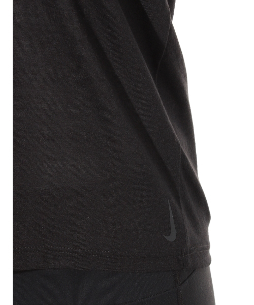 emmi（エミ）の「【NIKE】NY DF ﾌﾟﾘﾝﾄPJ ﾀﾝｸﾄｯﾌﾟ（タンクトップ・レディース・ブラック・MEDIUM/SMALL）」の8枚目の写真