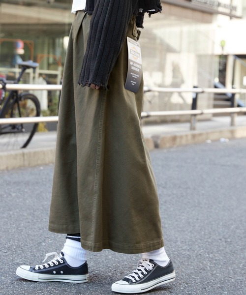 Dickies（ディッキーズ）の「Dickies/ディッキーズ バックロゴ刺繍カツラギフレアロングスカート＜セットアップ可能＞（スカート・レディース・オフホワイト/カーキ/スミクロ・M/L）」の16枚目の写真