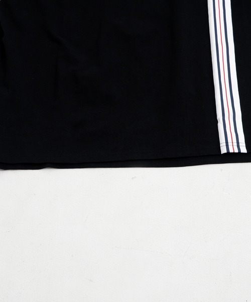 FILA(フィラ)の「【FILA/フィラ】WEB限定 別注 ワンポイントロゴ ラインプリント 綿100% ビックシルエット ドロップショルダー ロンT 長袖Tシャツ(Tシャツ/カットソー・メンズ・ホワイト/チャコールグレー/ブラック・LL/M/L)」の9枚目の写真