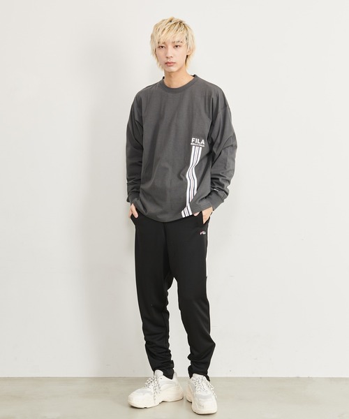 FILA(フィラ)の「【FILA/フィラ】WEB限定 別注 ワンポイントロゴ ラインプリント 綿100% ビックシルエット ドロップショルダー ロンT 長袖Tシャツ(Tシャツ/カットソー・メンズ・ホワイト/チャコールグレー/ブラック・LL/M/L)」の20枚目の写真