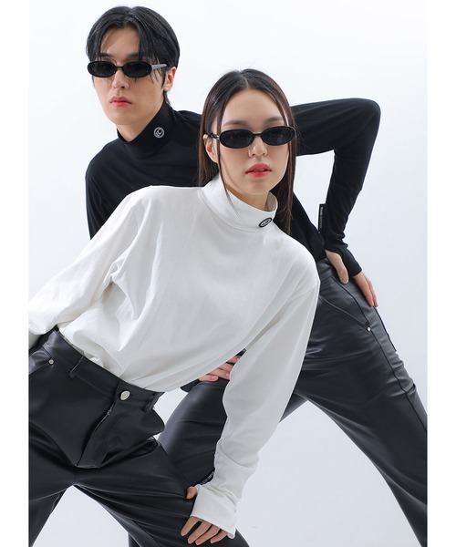 BASIC COTTON（ベーシックコットン）の「『BASIC COTTON/ベーシックコットン』アームウォーマーポーラ ロングスリーブカットソー（Tシャツ/カットソー・レディース・ホワイト/ブラック/A・FREE）」の4枚目の写真