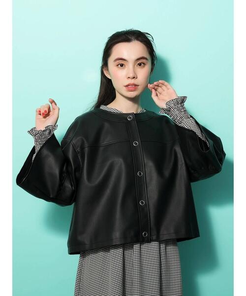 ELENCARE DUE（エレンカーレデュエ）の「・ELENCARE DUE 合皮ノーカラーブルゾン＊（ブルゾン・レディース・グレイッシュベージュ/ブラック・FREE）」の14枚目の写真