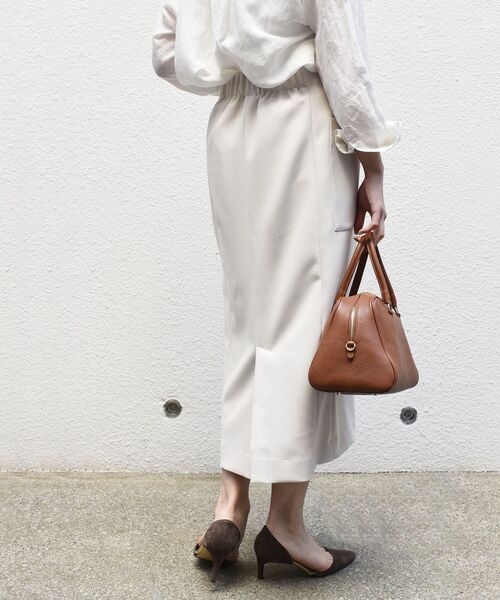 SHIPS（シップス）の「〈手洗い可能〉フロントジップストレッチタイトスカート◇（スカート・レディース・ダークグレー/ナチュラル/ライトグリーン・40/38/36）」の22枚目の写真