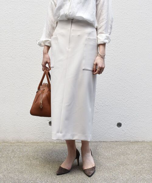 SHIPS（シップス）の「〈手洗い可能〉フロントジップストレッチタイトスカート◇（スカート・レディース・ダークグレー/ナチュラル/ライトグリーン・40/38/36）」の18枚目の写真